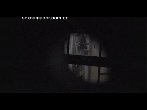 ❤️ Блонди ба таври махфӣ аз ҷониби як сайёҳи ҳамсоя, ки паси хиштҳои холӣ пинҳон шудааст, сабт мешавад ❤️❌ Супер секс дар tg.hqpornvideos.ru